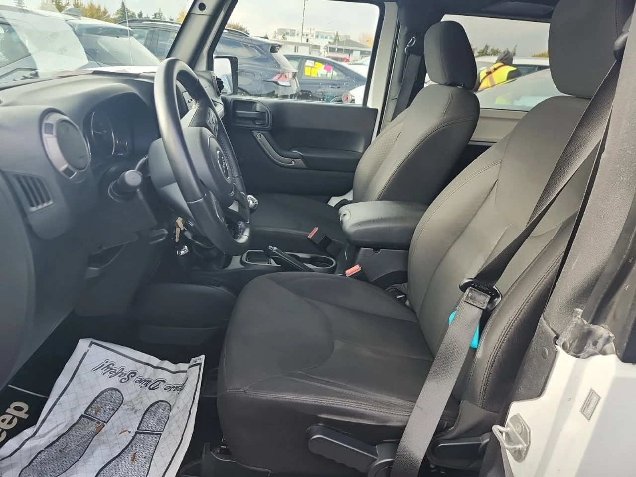 Jeep Wrangler CARFAX* АВТОФИНАНСИРАНЕ БЕЗ ПЪРВОНАЧАЛНА ВНОСКА - изображение 5