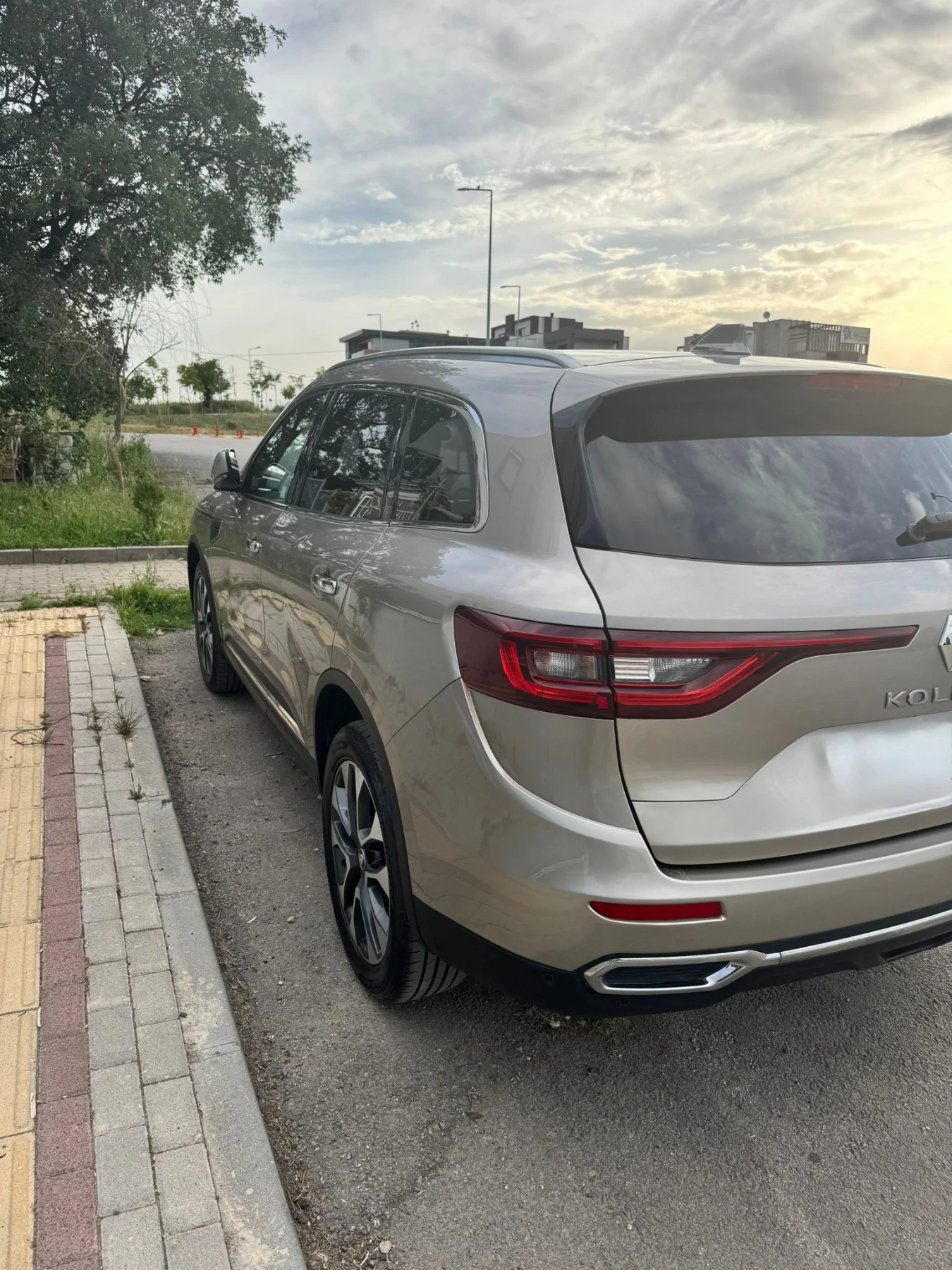 Renault Koleos 2, 0dci4x4 Avtomatik Panorama ���������  | Mobile.bg � ����������� 10