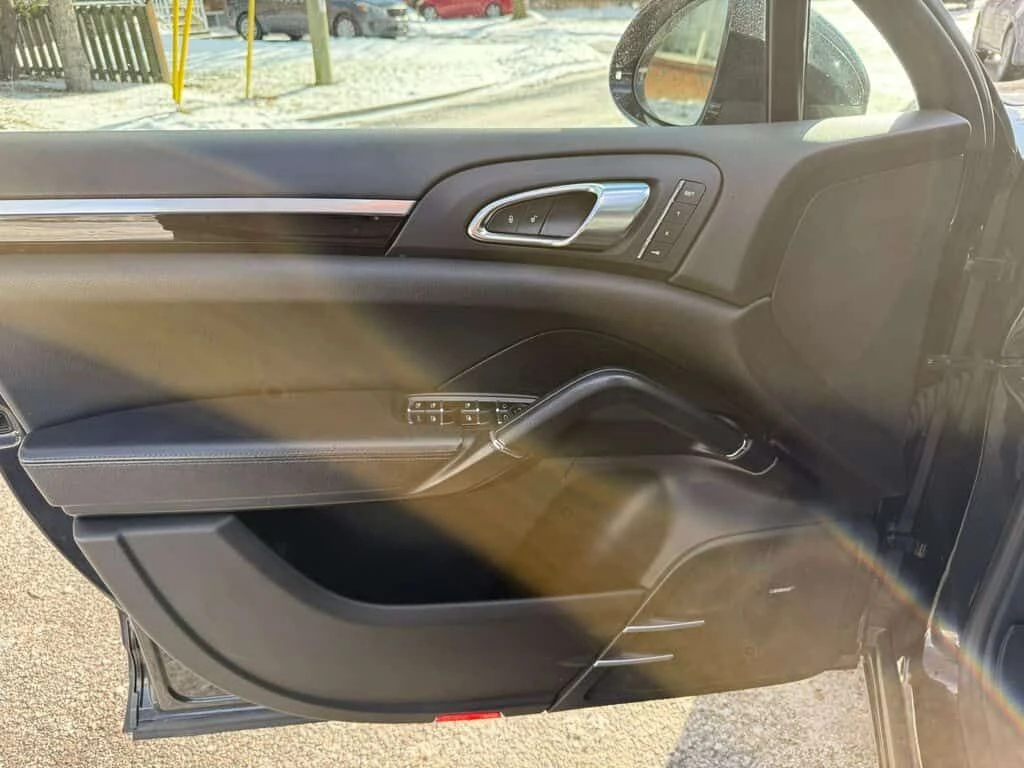 Porsche Cayenne S AWD CARFAX, снимка 10 - Автомобили и джипове - 53934003