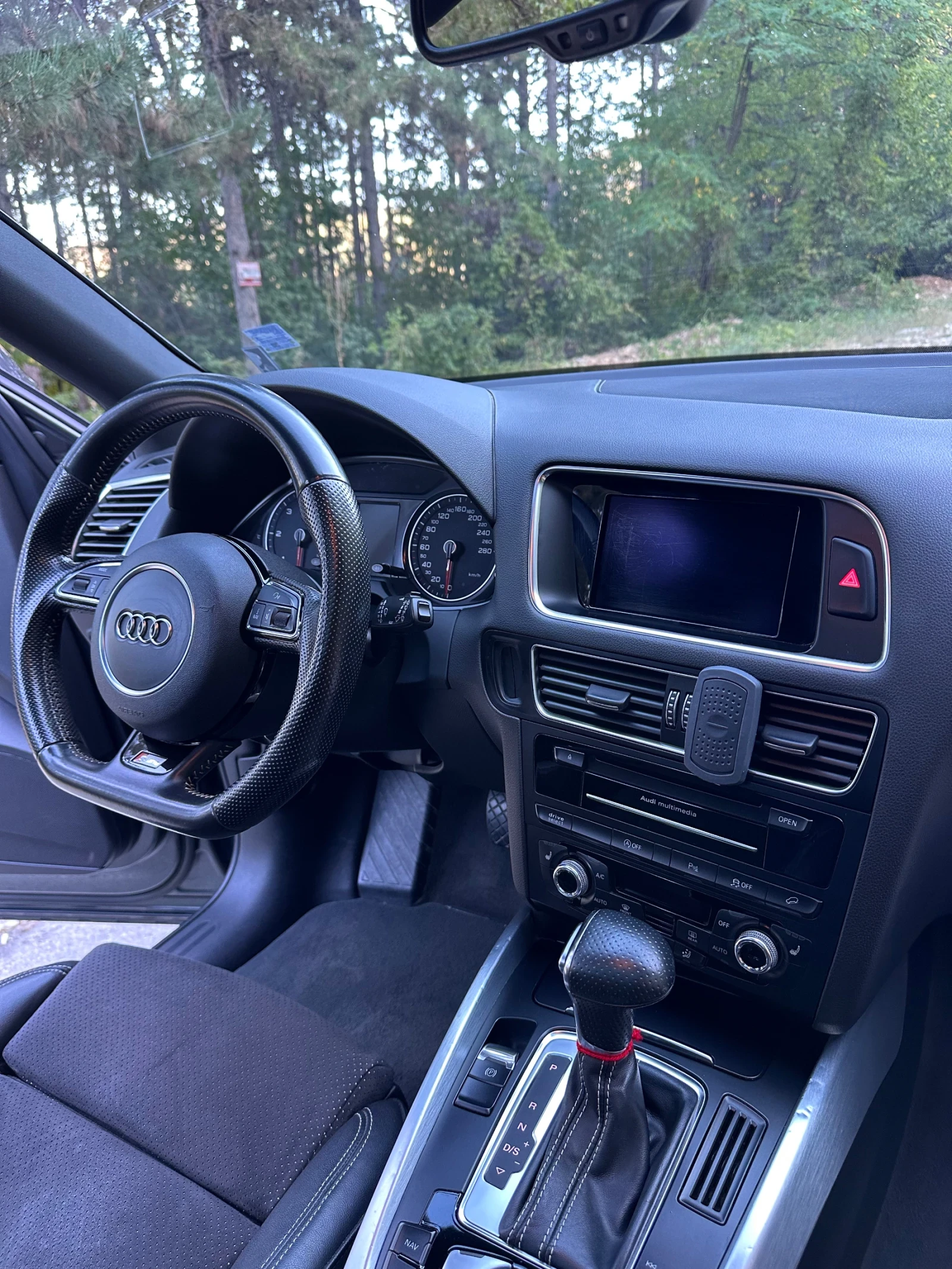 Audi Q5, снимка 12 - Автомобили и джипове - 56048361