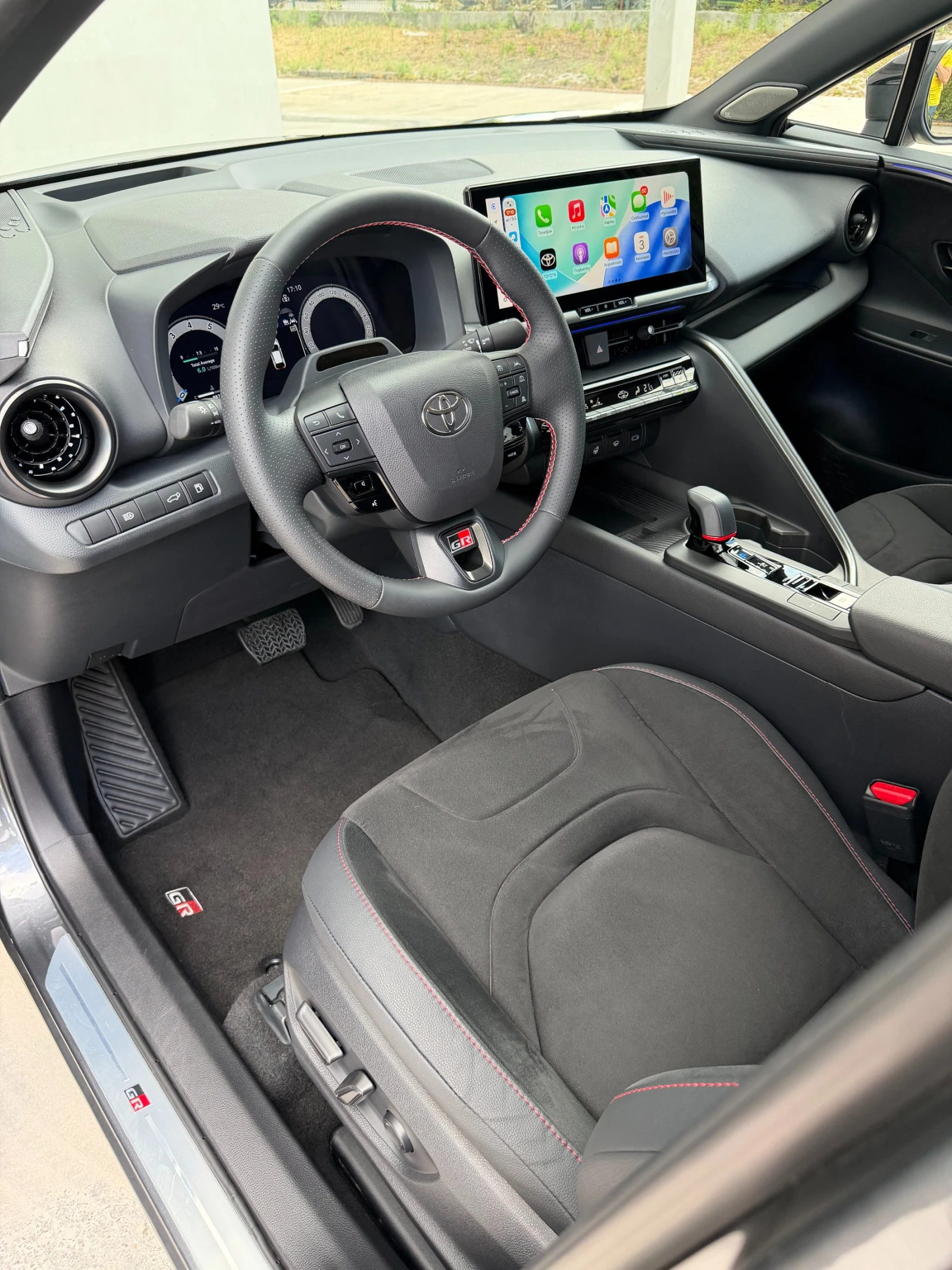 Toyota C-HR 2.0 GR Sport AWD в Гаранция, снимка 4 - Автомобили и джипове - 55948078