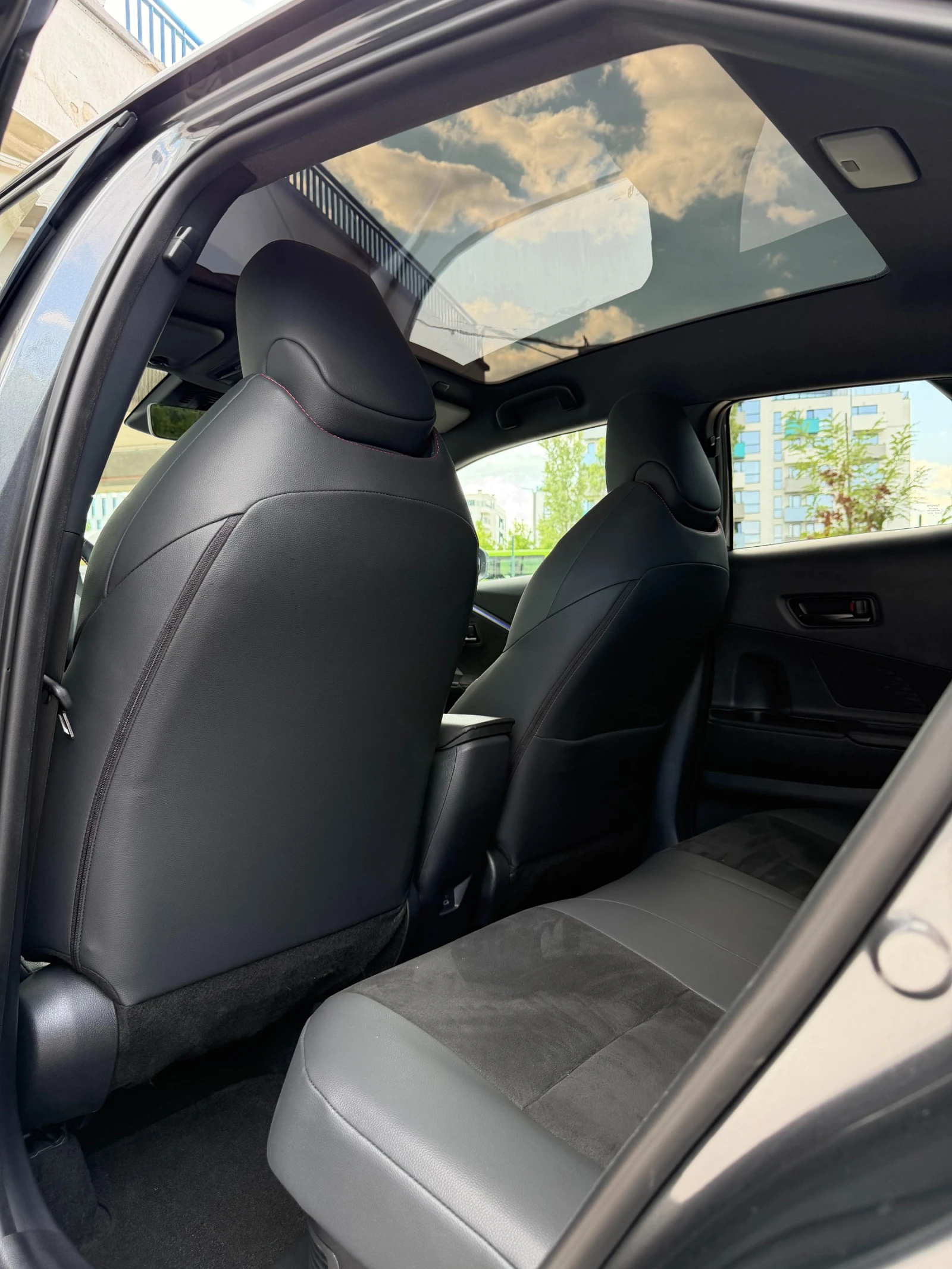 Toyota C-HR 2.0 GR Sport AWD в Гаранция, снимка 6 - Автомобили и джипове - 55948078
