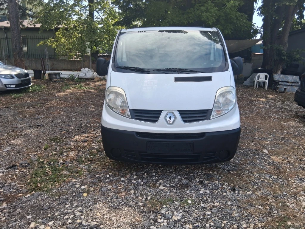 Renault Trafic, снимка 4 - Бусове и автобуси - 55500506