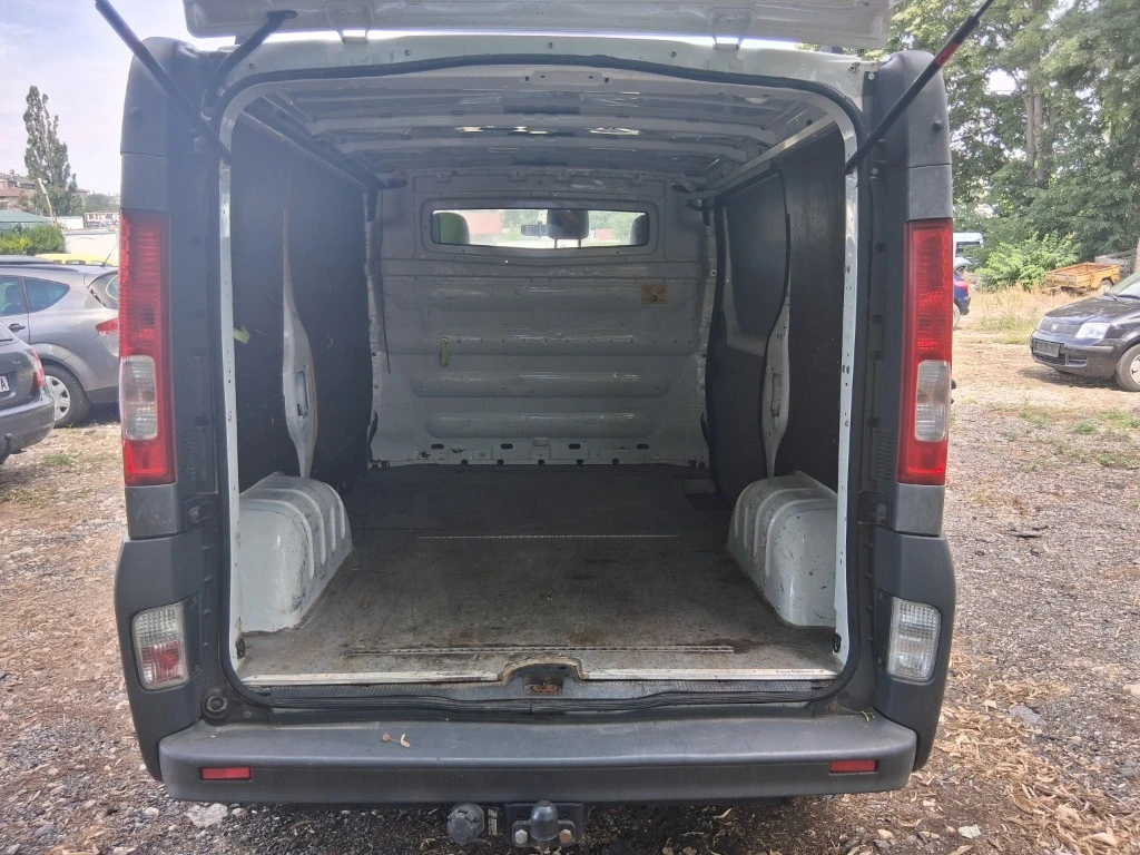 Renault Trafic, снимка 8 - Бусове и автобуси - 55500506