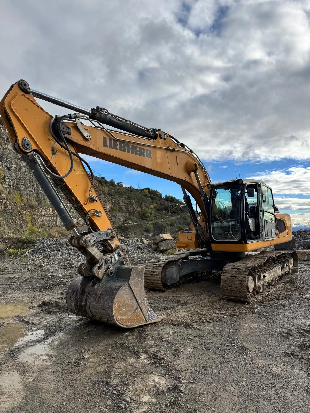  Liebherr R 926 LC  | Mobile.bg   1