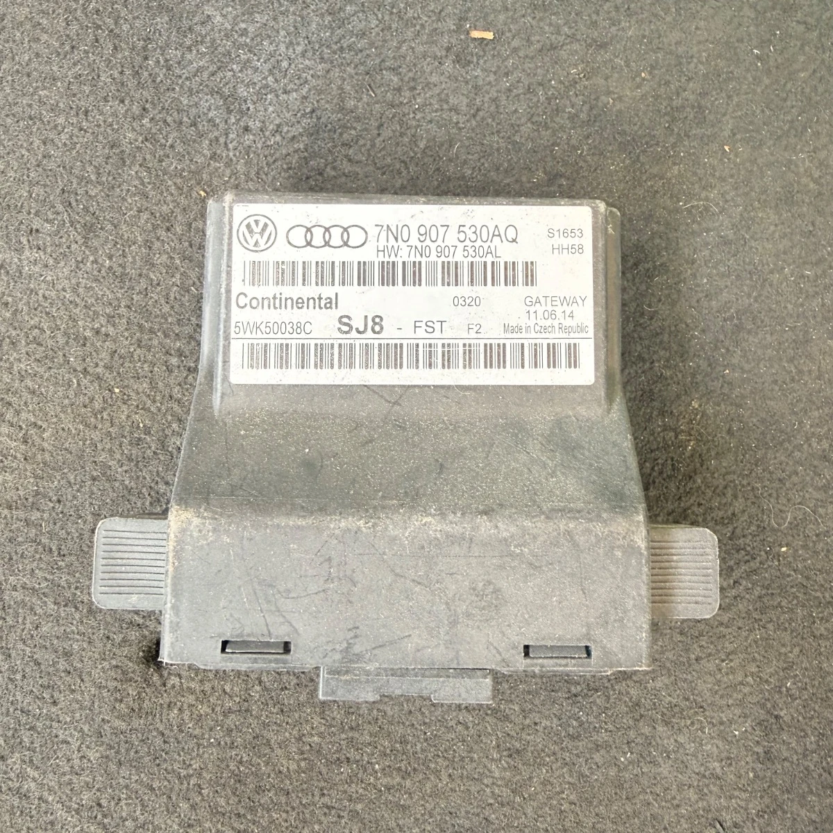 Gateway модул за Volkswagen 7N0907530AQ-1373
