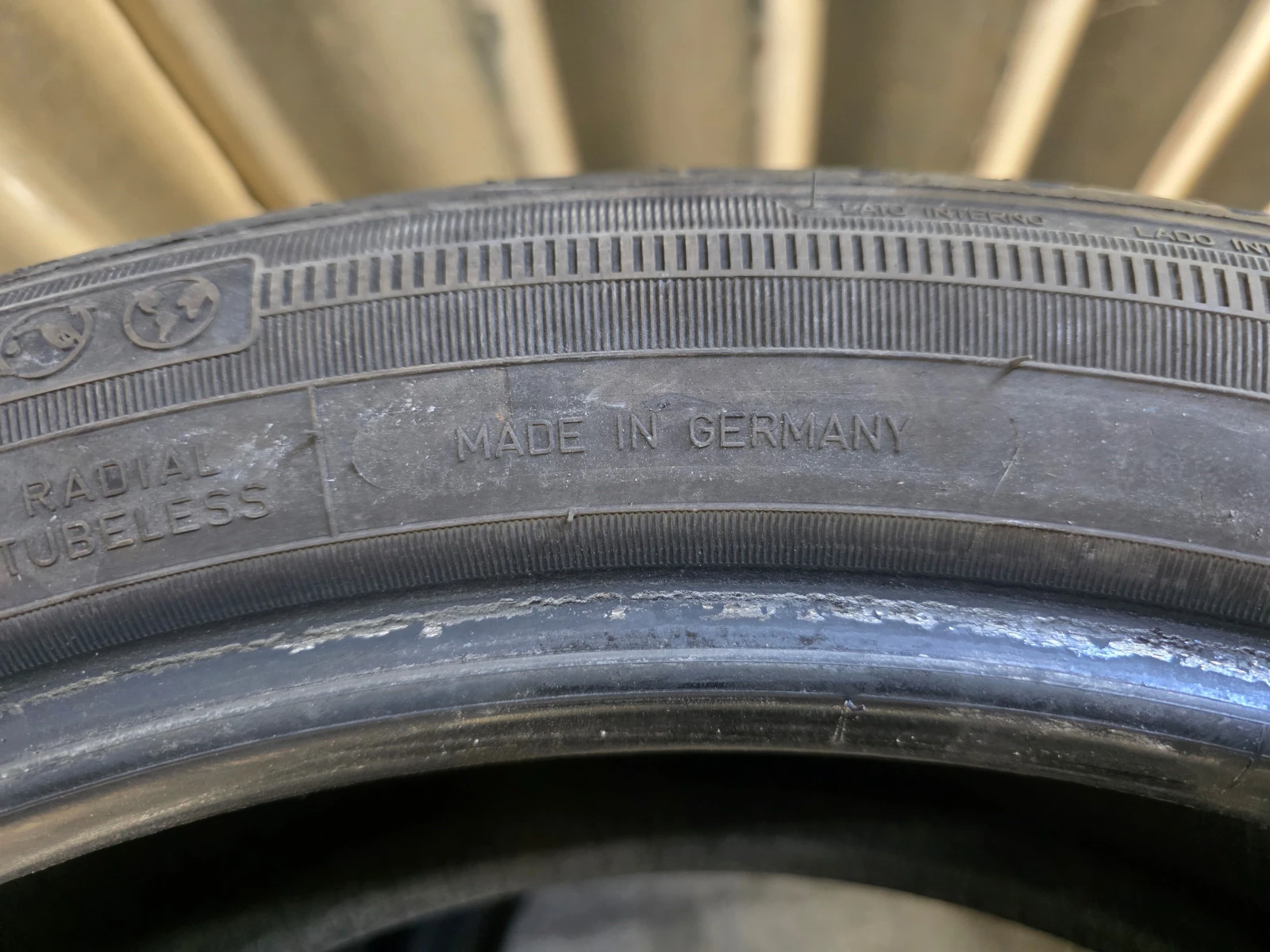 Гуми Летни 195/55R20, снимка 4 - Гуми и джанти - 53953838