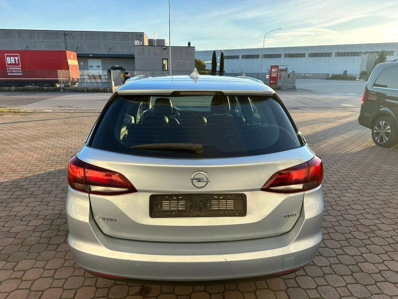 Opel Astra, снимка 16 - Автомобили и джипове - 46400860