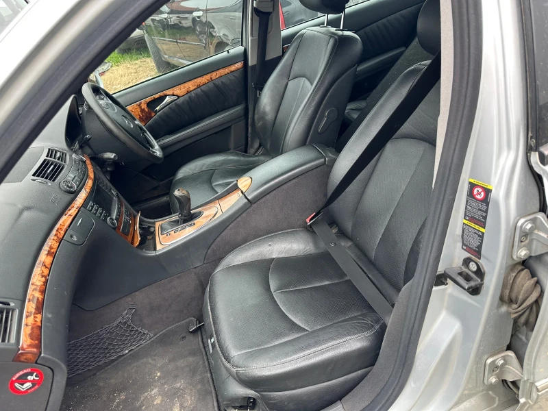 Mercedes-Benz E 320, снимка 10 - Автомобили и джипове - 50798150