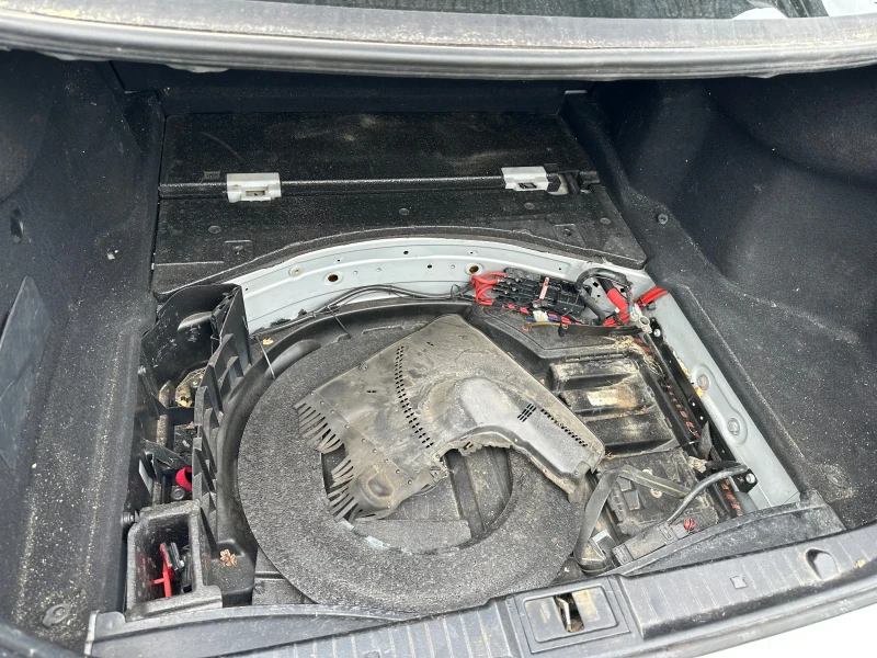 Mercedes-Benz E 320, снимка 4 - Автомобили и джипове - 50798150