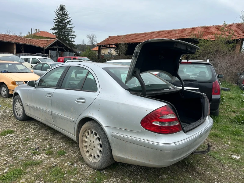 Mercedes-Benz E 320, снимка 2 - Автомобили и джипове - 50798150