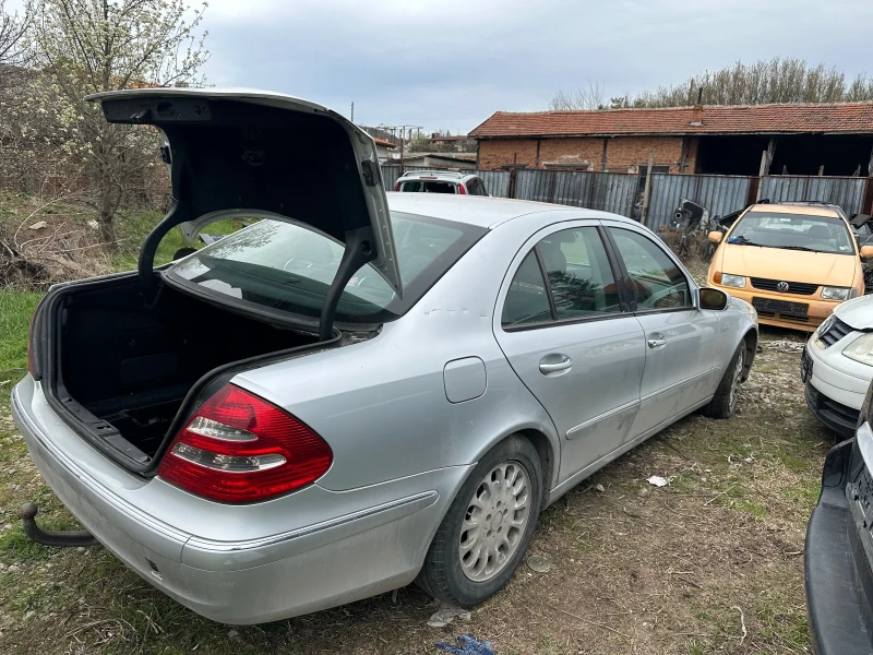 Mercedes-Benz E 320, снимка 6 - Автомобили и джипове - 50798150