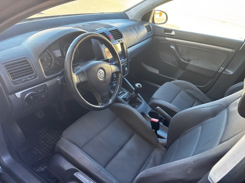 VW Golf 2.0TDI, снимка 3 - Автомобили и джипове - 52259378