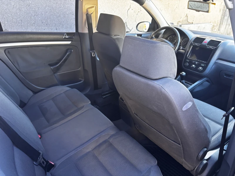 VW Golf 2.0TDI, снимка 10 - Автомобили и джипове - 52259378