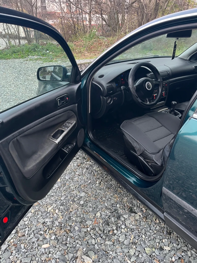 VW Passat, снимка 10 - Автомобили и джипове - 52664185