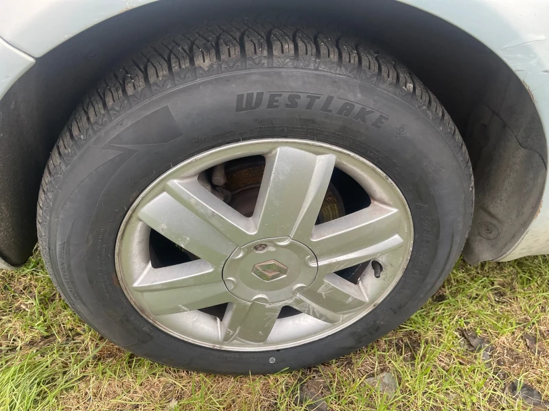 Renault Megane Scenic 2 1.9 dCi, снимка 4 - Автомобили и джипове - 53064402