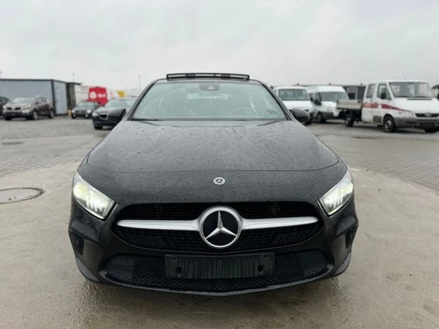 Mercedes-Benz A 180 PANORAMA* 7G.tr* LED* FULL, снимка 3 - Автомобили и джипове - 44169288