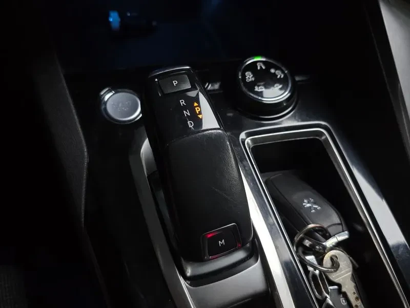 Peugeot 3008, снимка 9 - Автомобили и джипове - 54298808