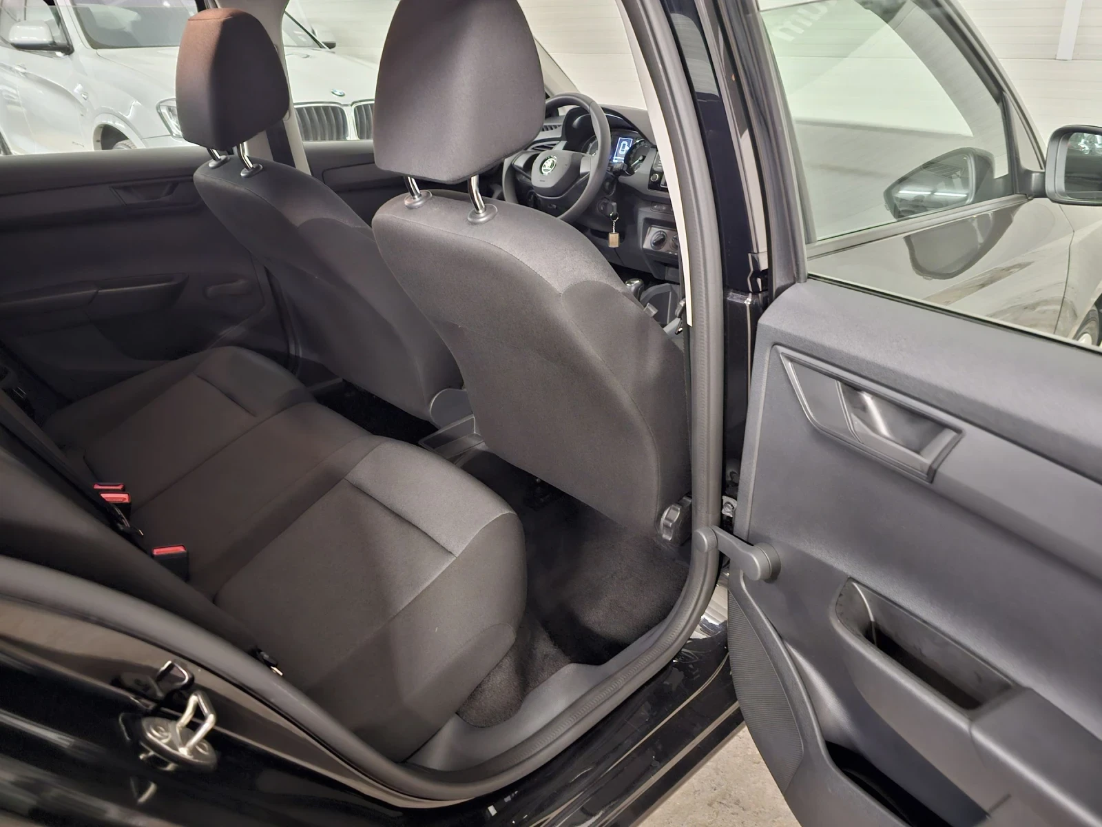 Skoda Fabia 1.0l TSI COMBI PDC | Mobile.bg — изображение 14
