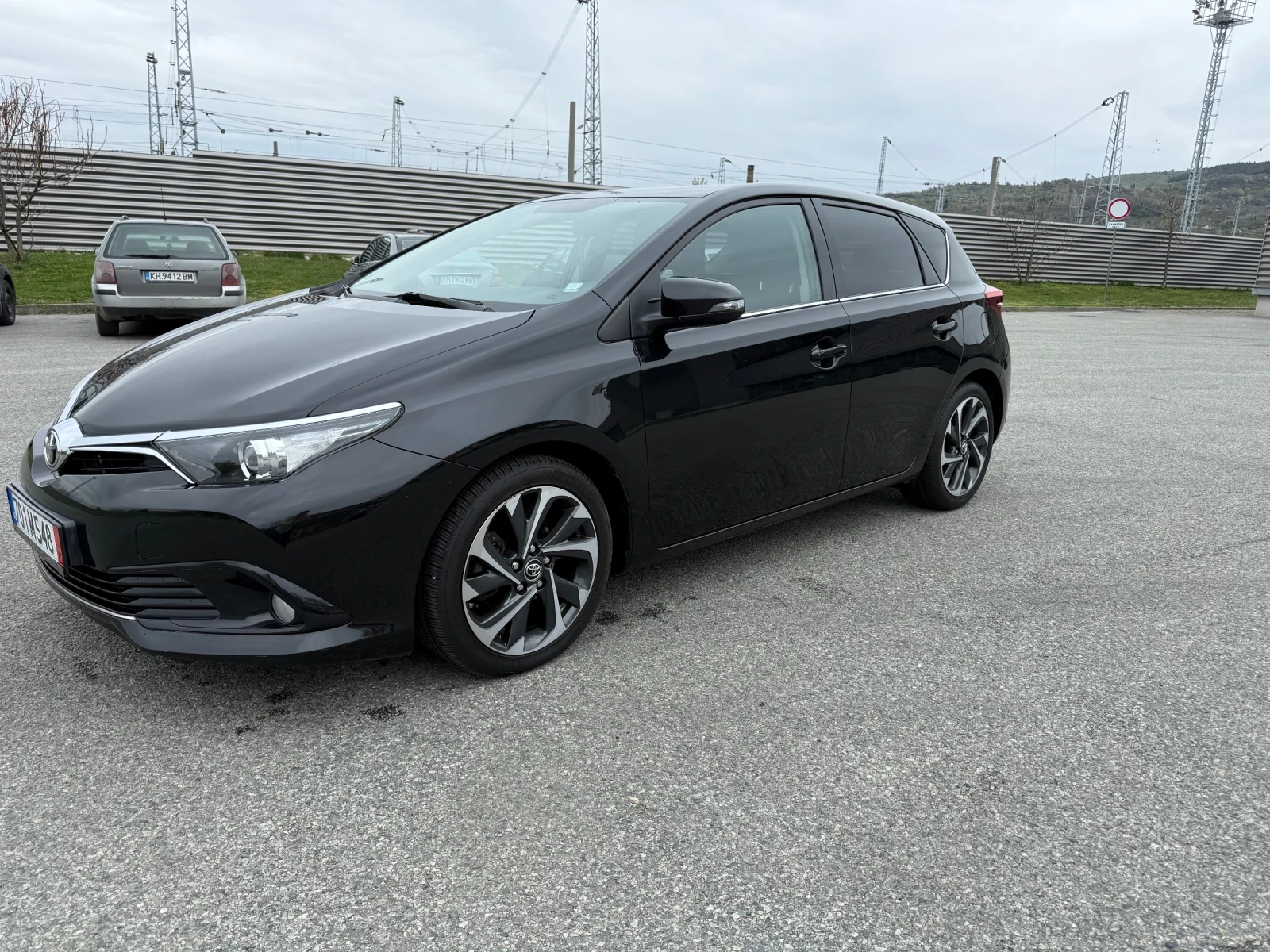 Toyota Auris  - изображение 2