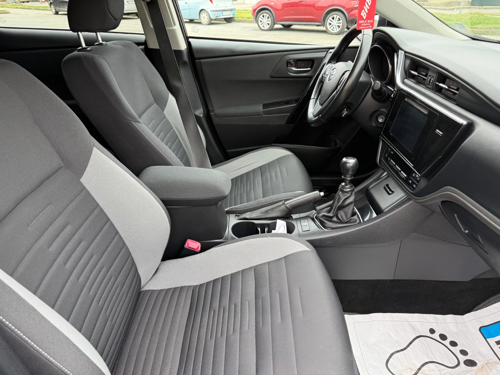 Toyota Auris  - изображение 9