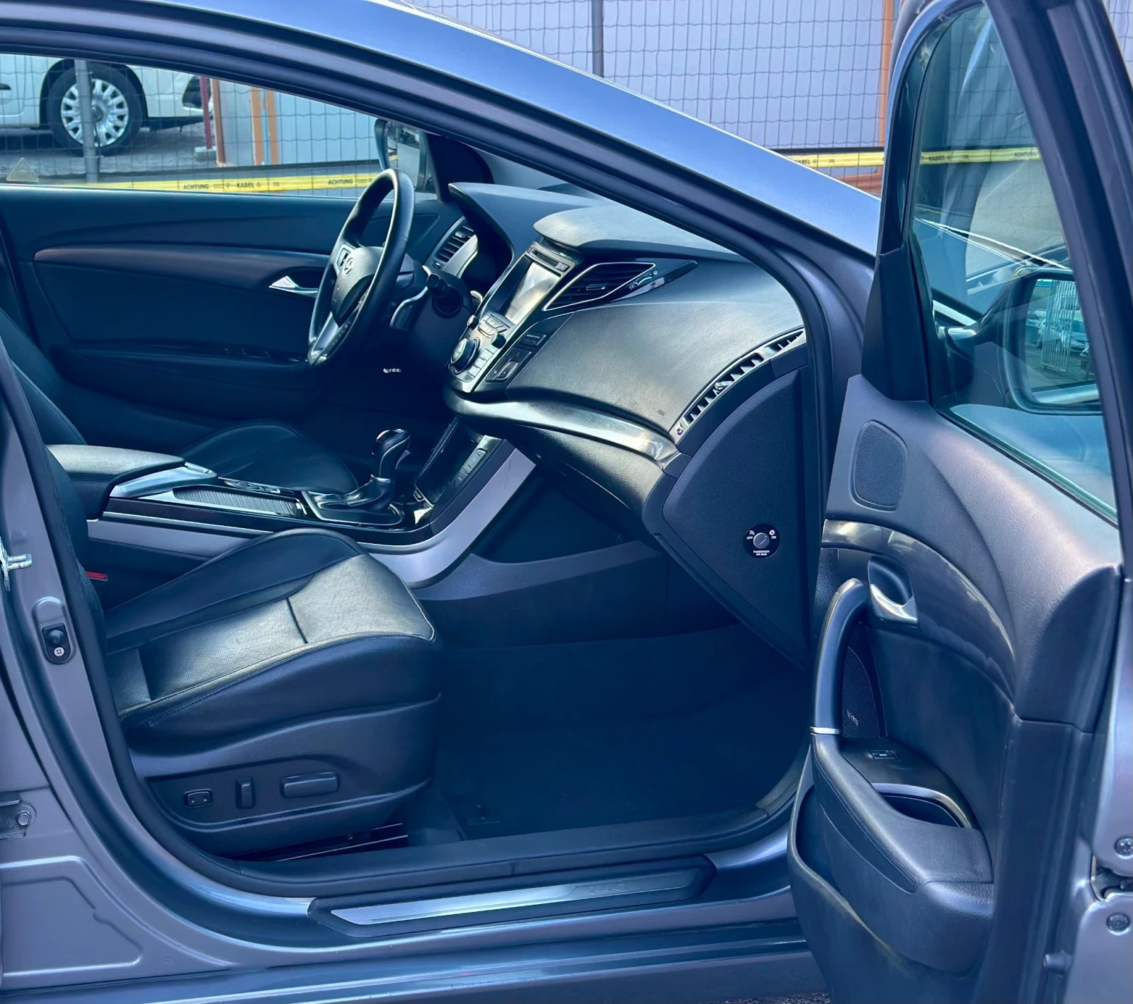 Hyundai I40 2.0i Premium Панорама-Обдухване-Камера-Кейлес - изображение 8