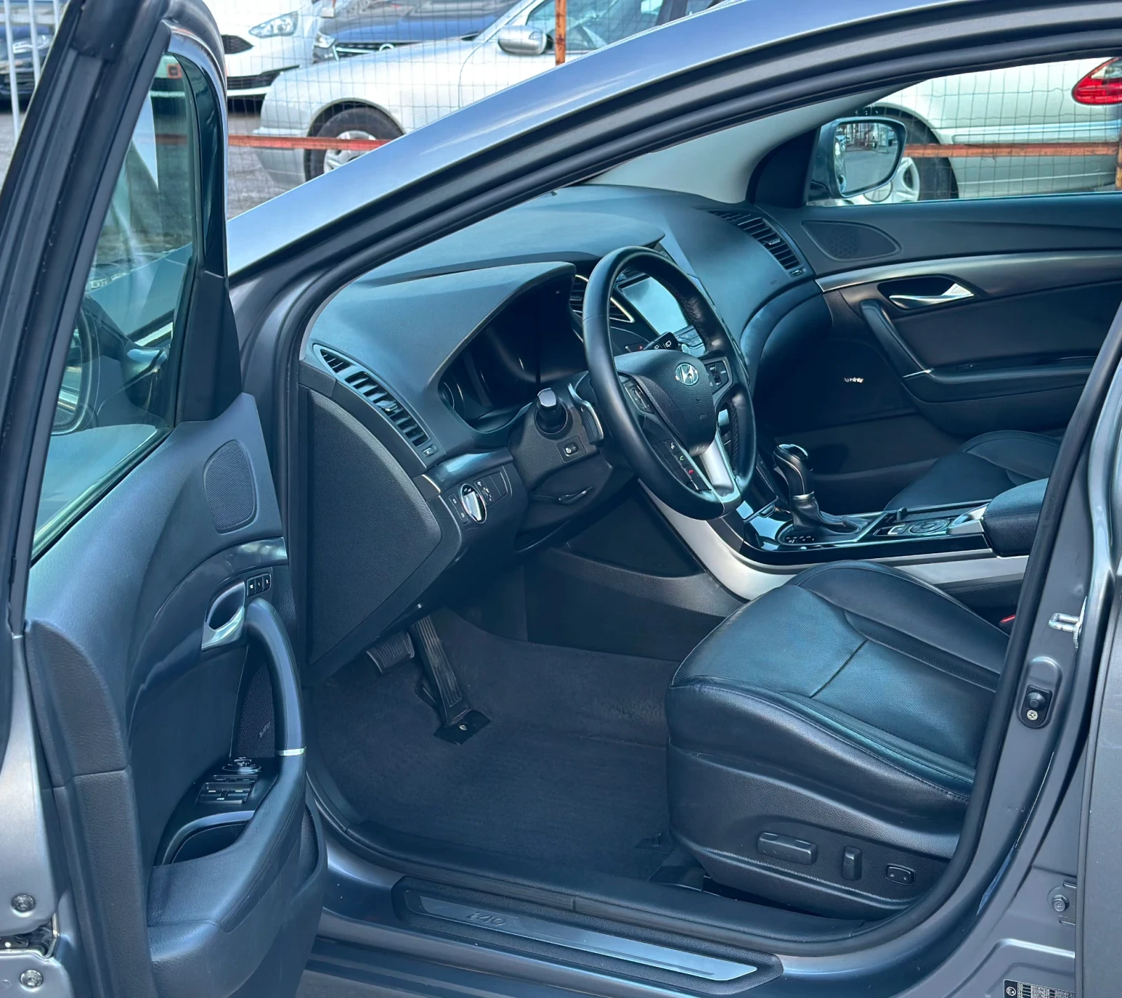 Hyundai I40 2.0i Premium Панорама-Обдухване-Камера-Кейлес - изображение 6