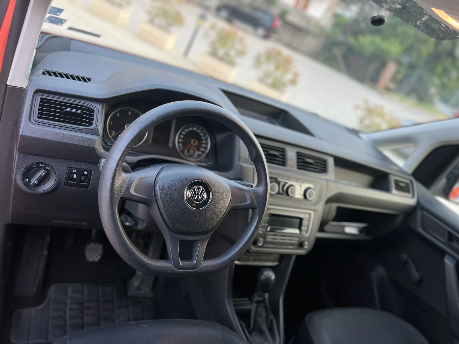 VW Caddy 2.0 TDI MAXI *  - изображение 9