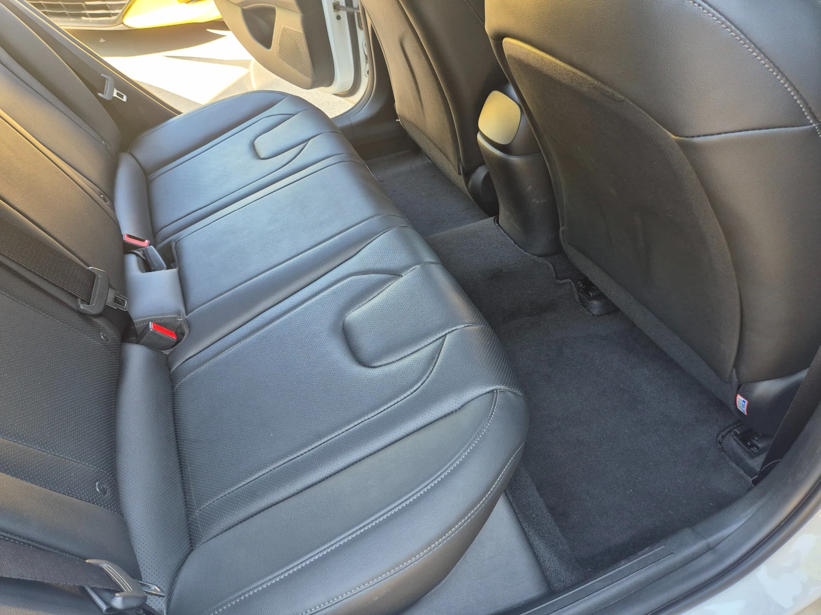 Hyundai Elantra 1.6cm3 LPG - изображение 8