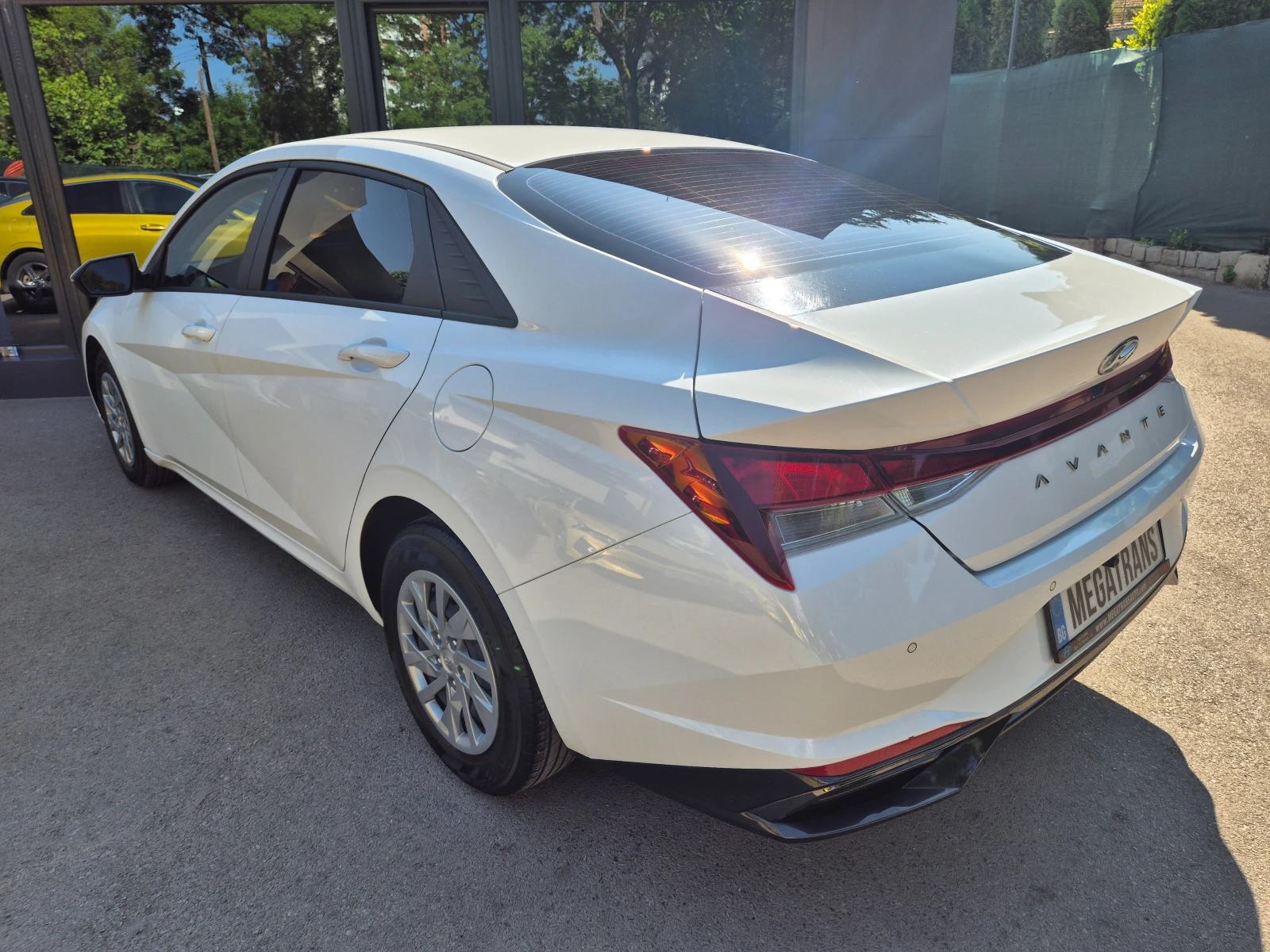 Hyundai Elantra 1.6cm3 LPG - изображение 4