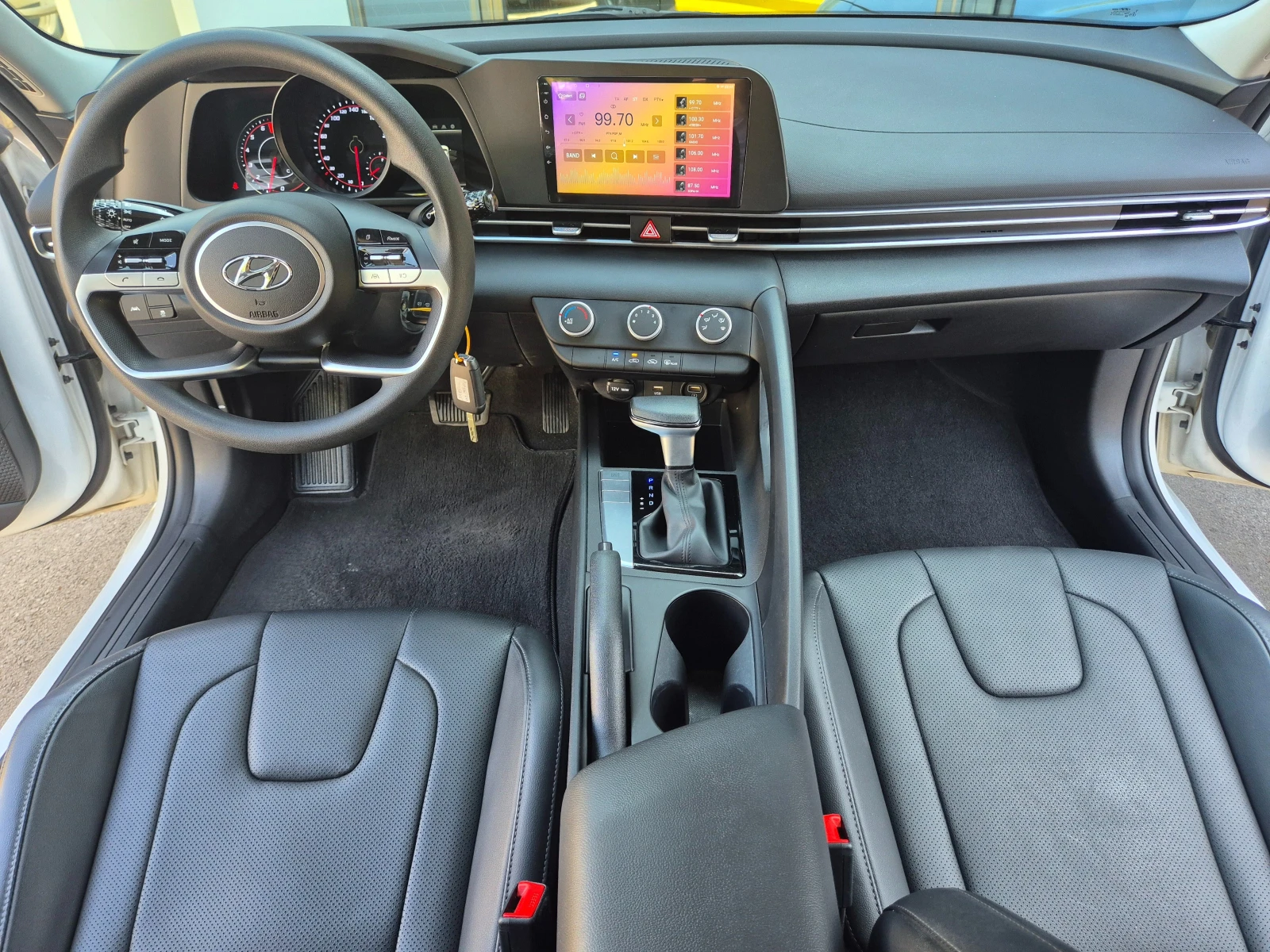 Hyundai Elantra 1.6cm3 LPG - изображение 9