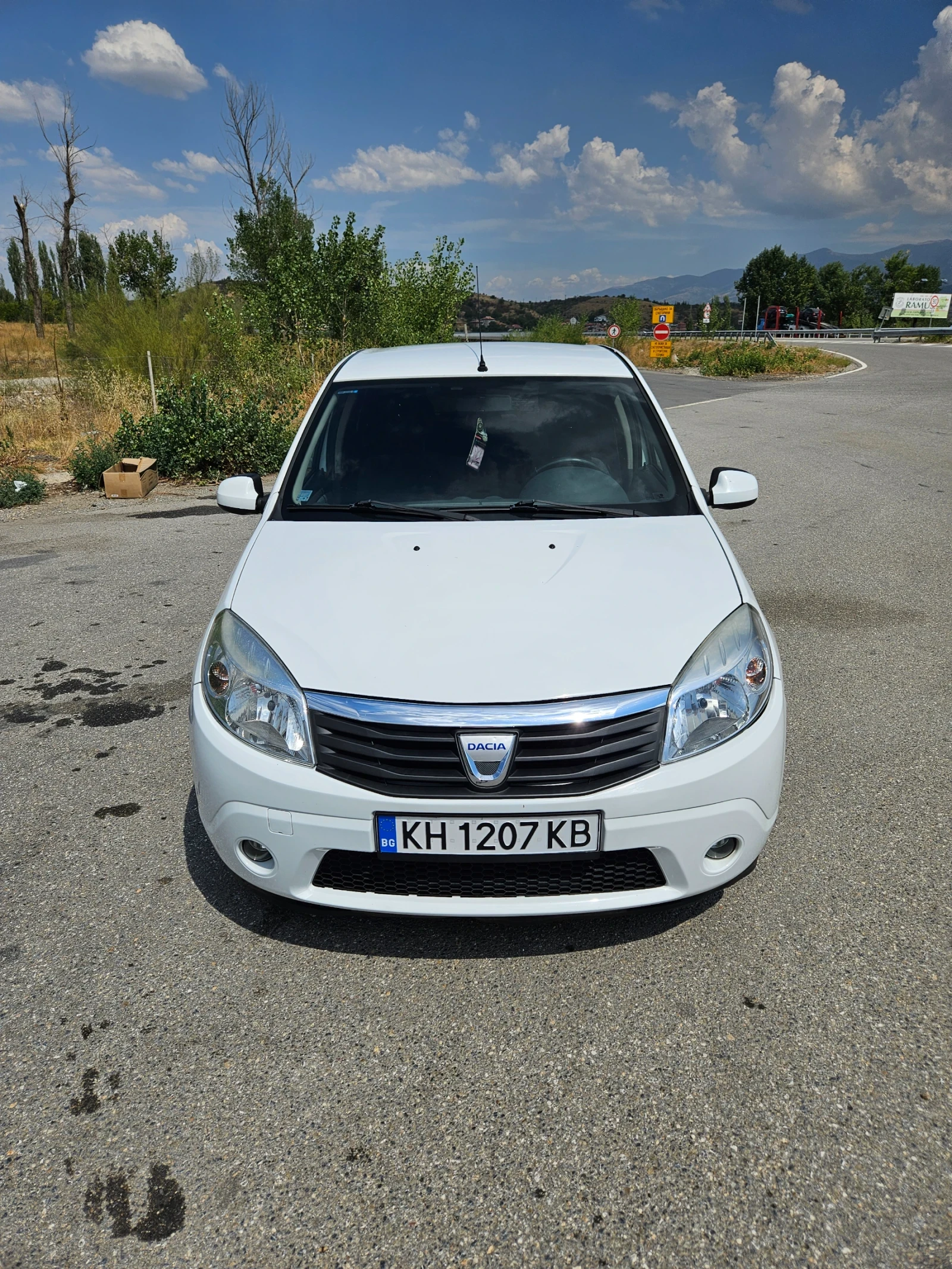 Dacia Sandero 1.2 16v - изображение 2