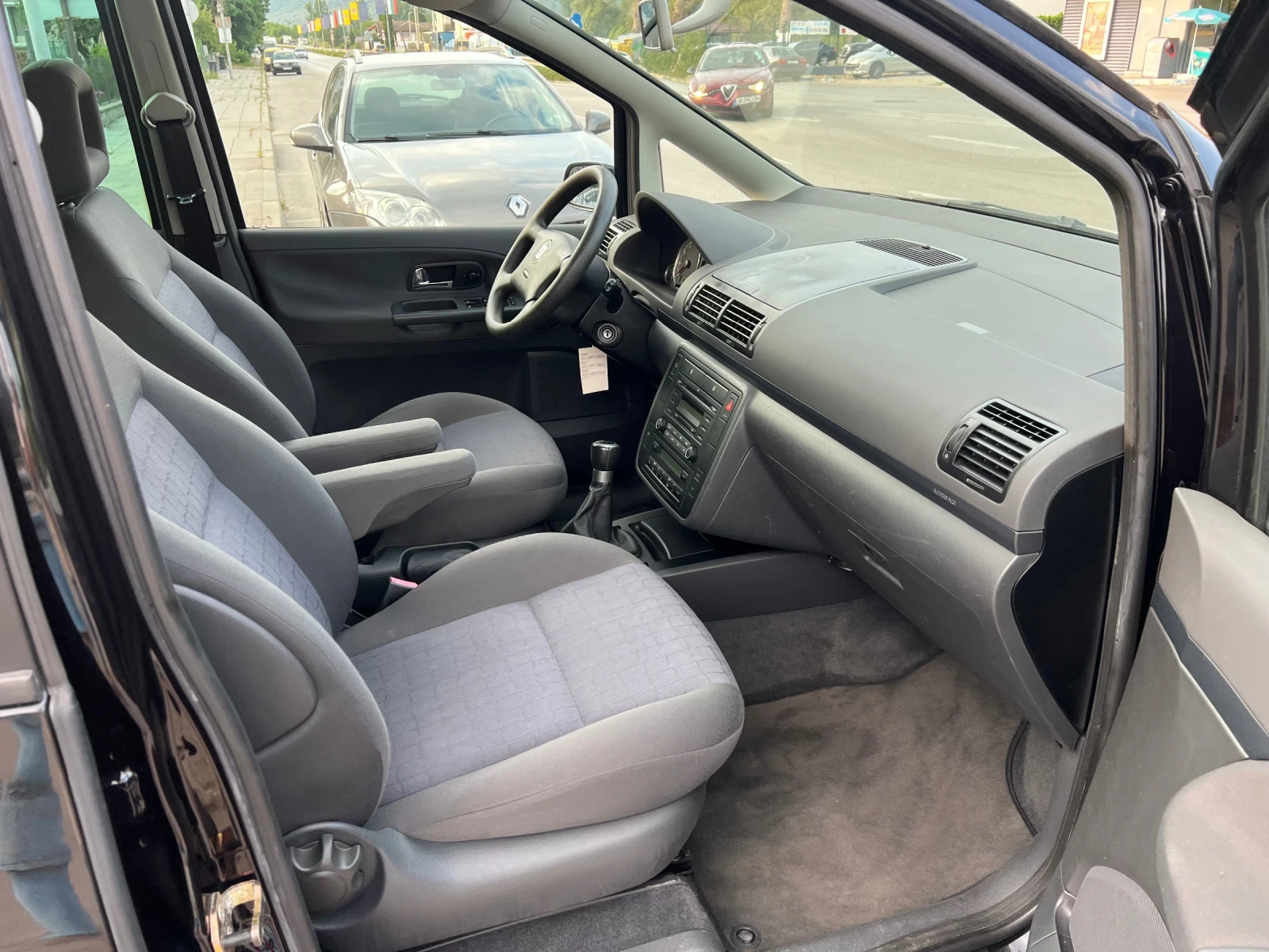 Seat Alhambra 1.8T Бензин ШВЕЙЦАРИЯ - изображение 8