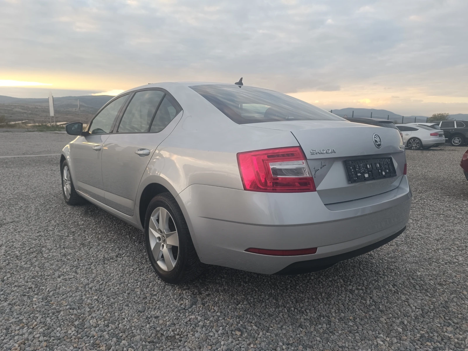Skoda Octavia 1.6 TDI EURO6 | Mobile.bg   8