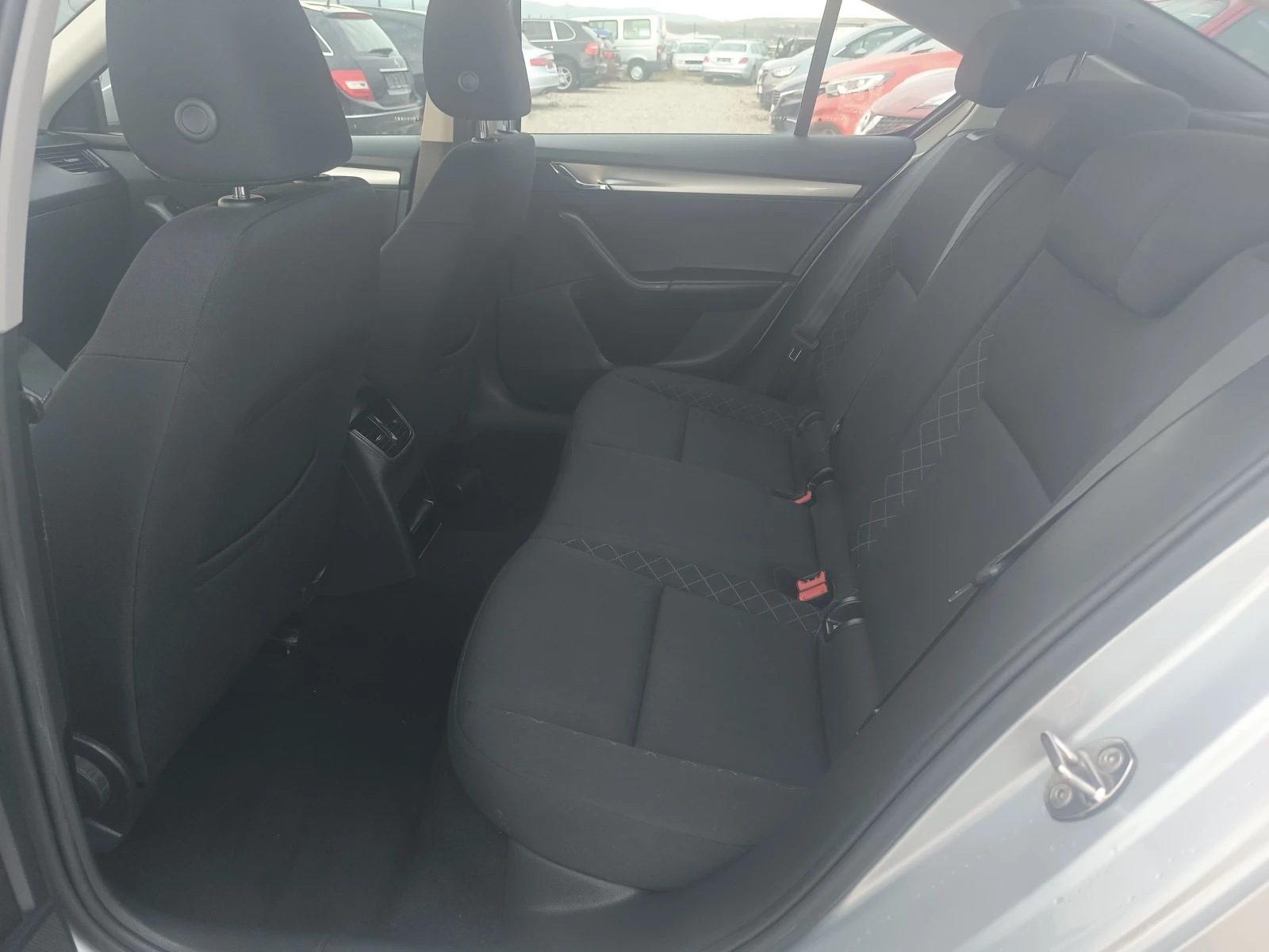 Skoda Octavia 1.6 TDI EURO6 | Mobile.bg   11