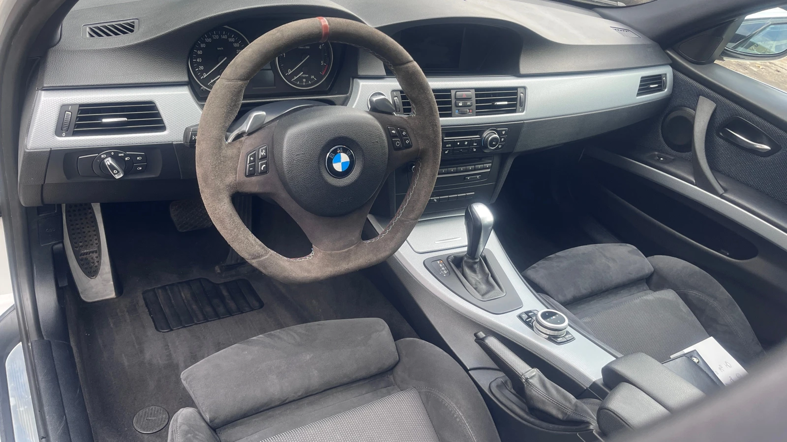 BMW 330 d M Paket lci Auto - изображение 10