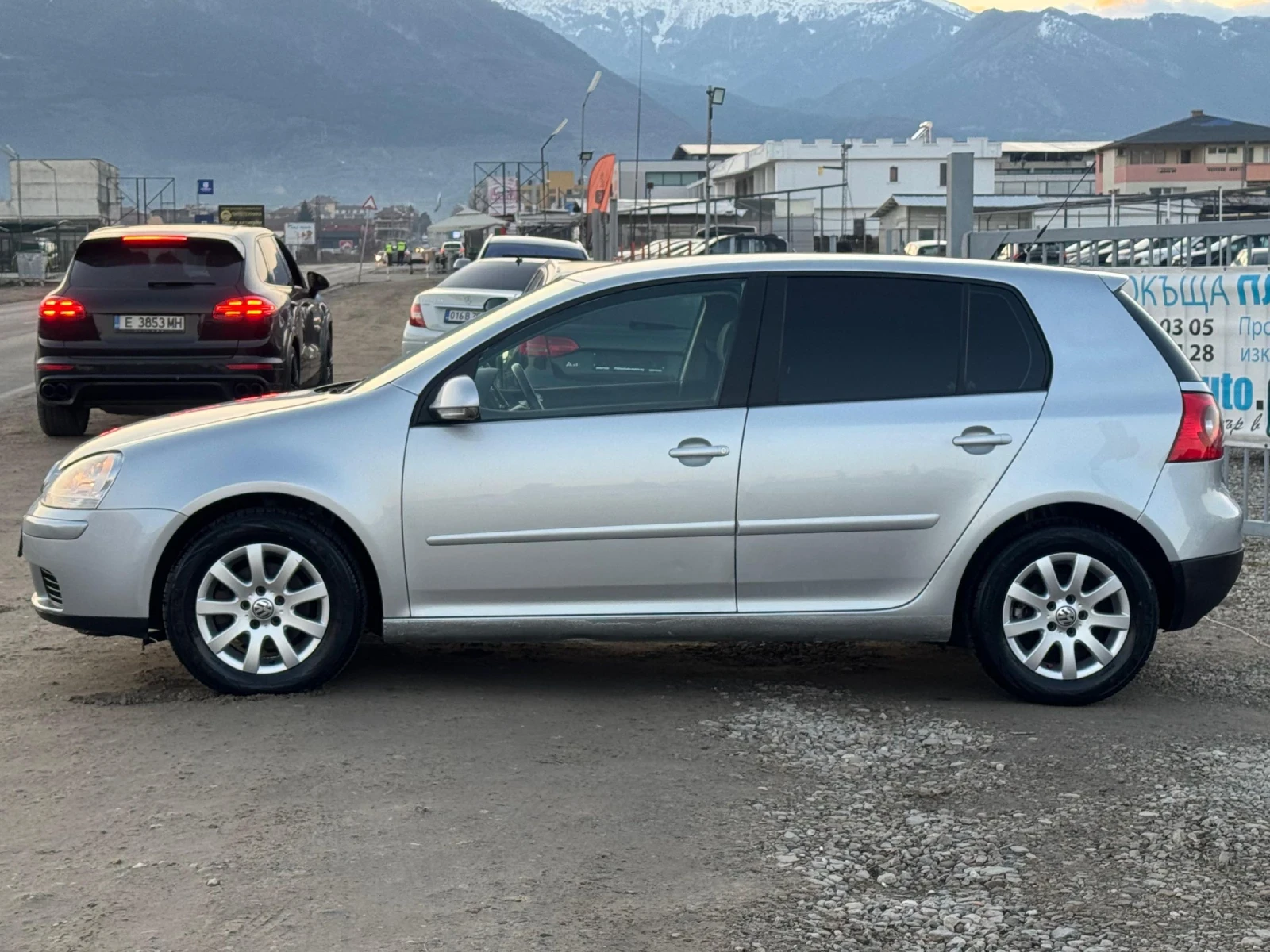 VW Golf 1.6i 102k.s ЛИЗИНГ - изображение 2