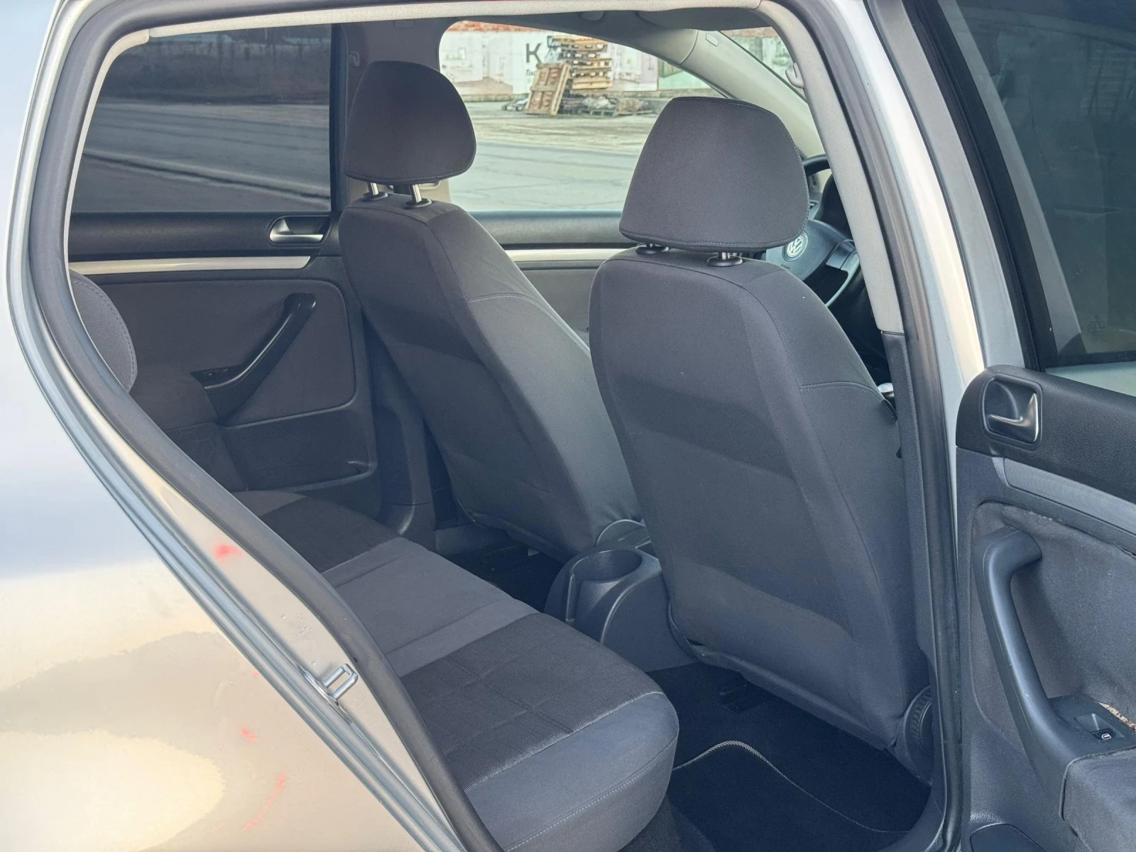 VW Golf 1.6i 102k.s ������ | Mobile.bg � ����������� 12