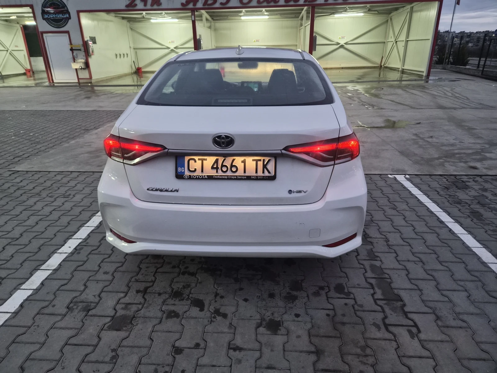 Toyota Corolla 1.8-литров бензинов агрегат с Atkinson цикъл + еле, снимка 4 - Автомобили и джипове - 53826782