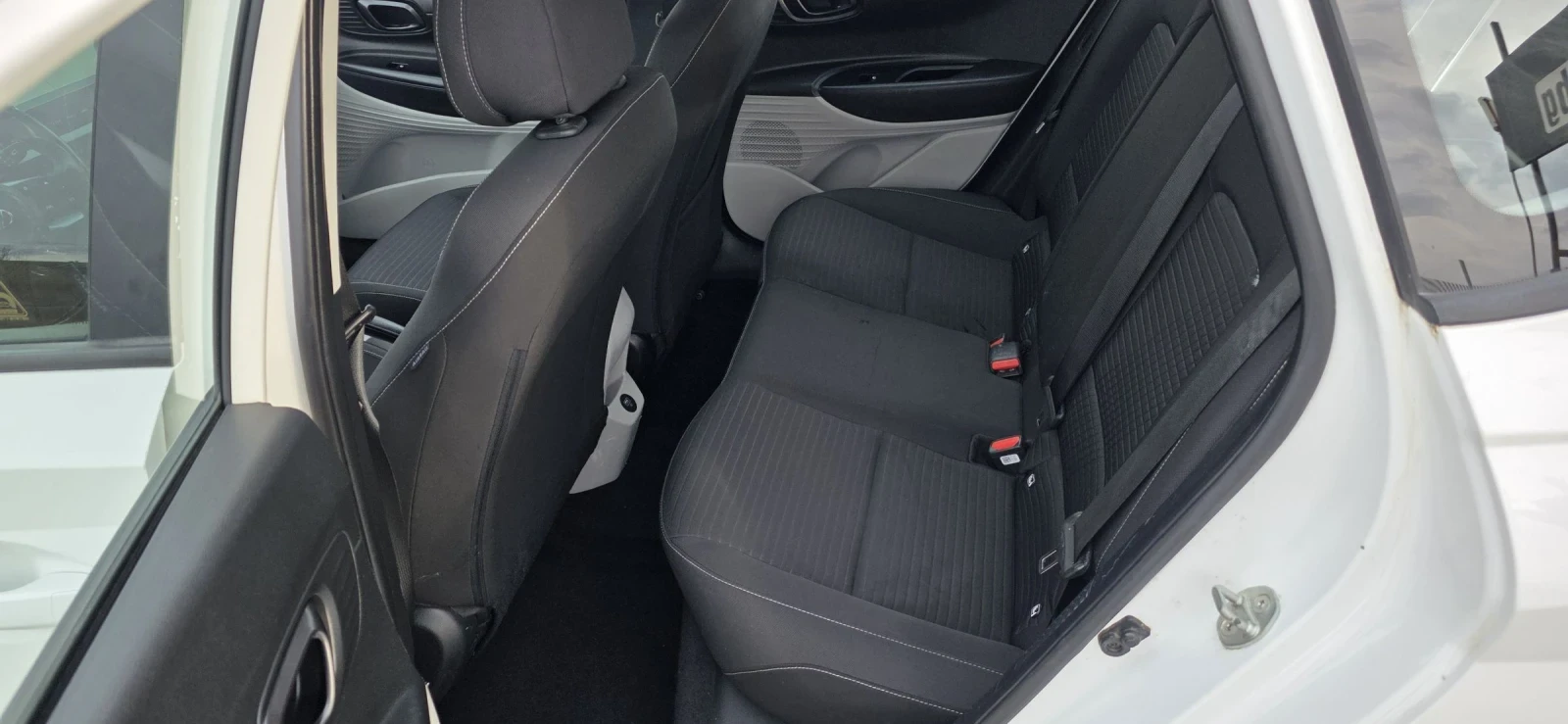 Hyundai I20 1.0 T-GDI Mild Hybrid DCT-100hp, снимка 10 - Автомобили и джипове - 53952271