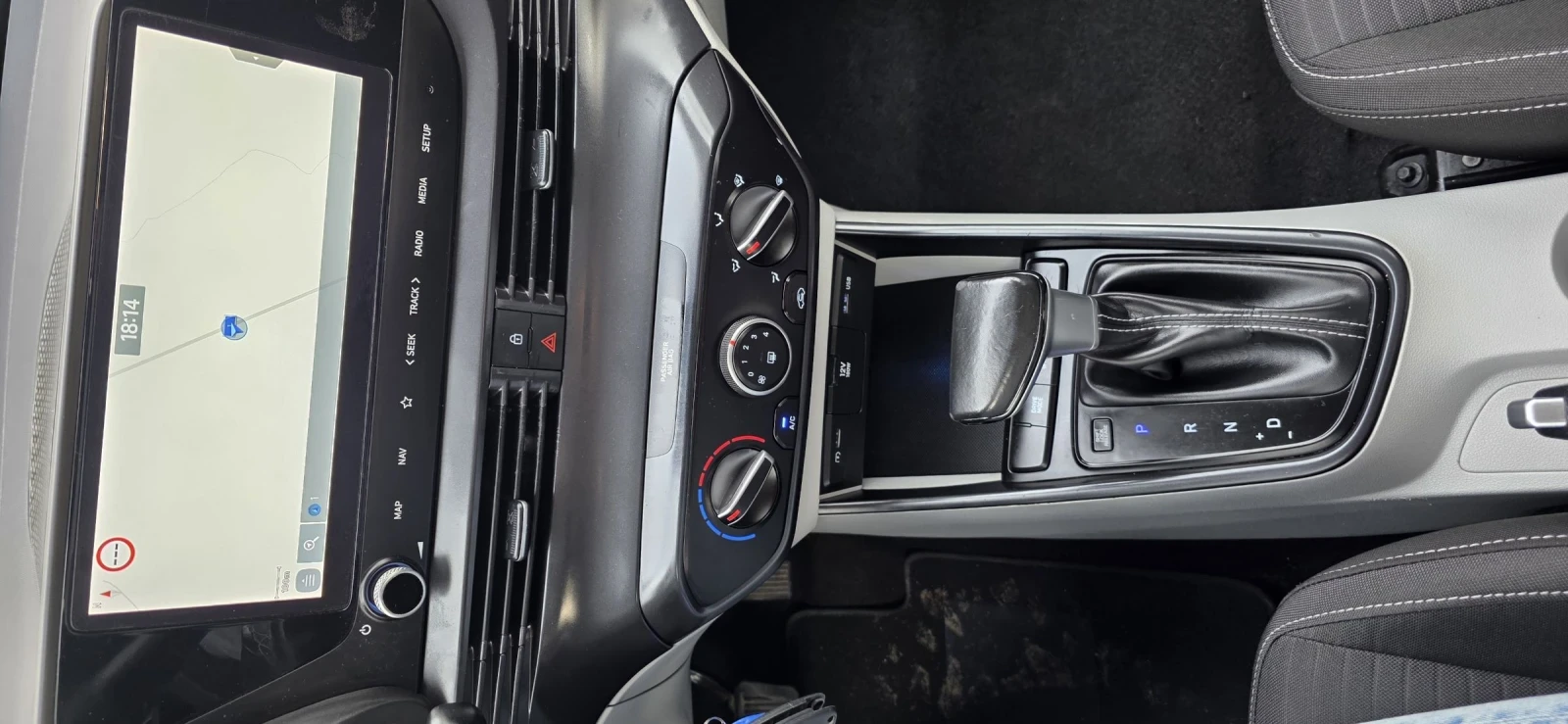 Hyundai I20 1.0 T-GDI Mild Hybrid DCT-100hp, снимка 14 - Автомобили и джипове - 53952271