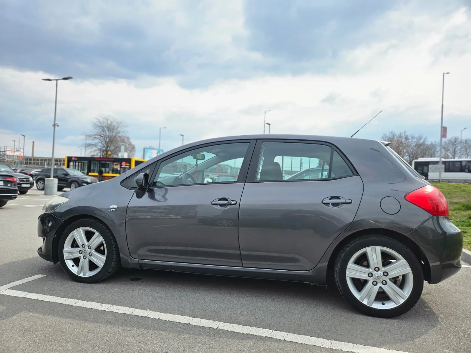 Toyota Auris | Mobile.bg � ����������� 4