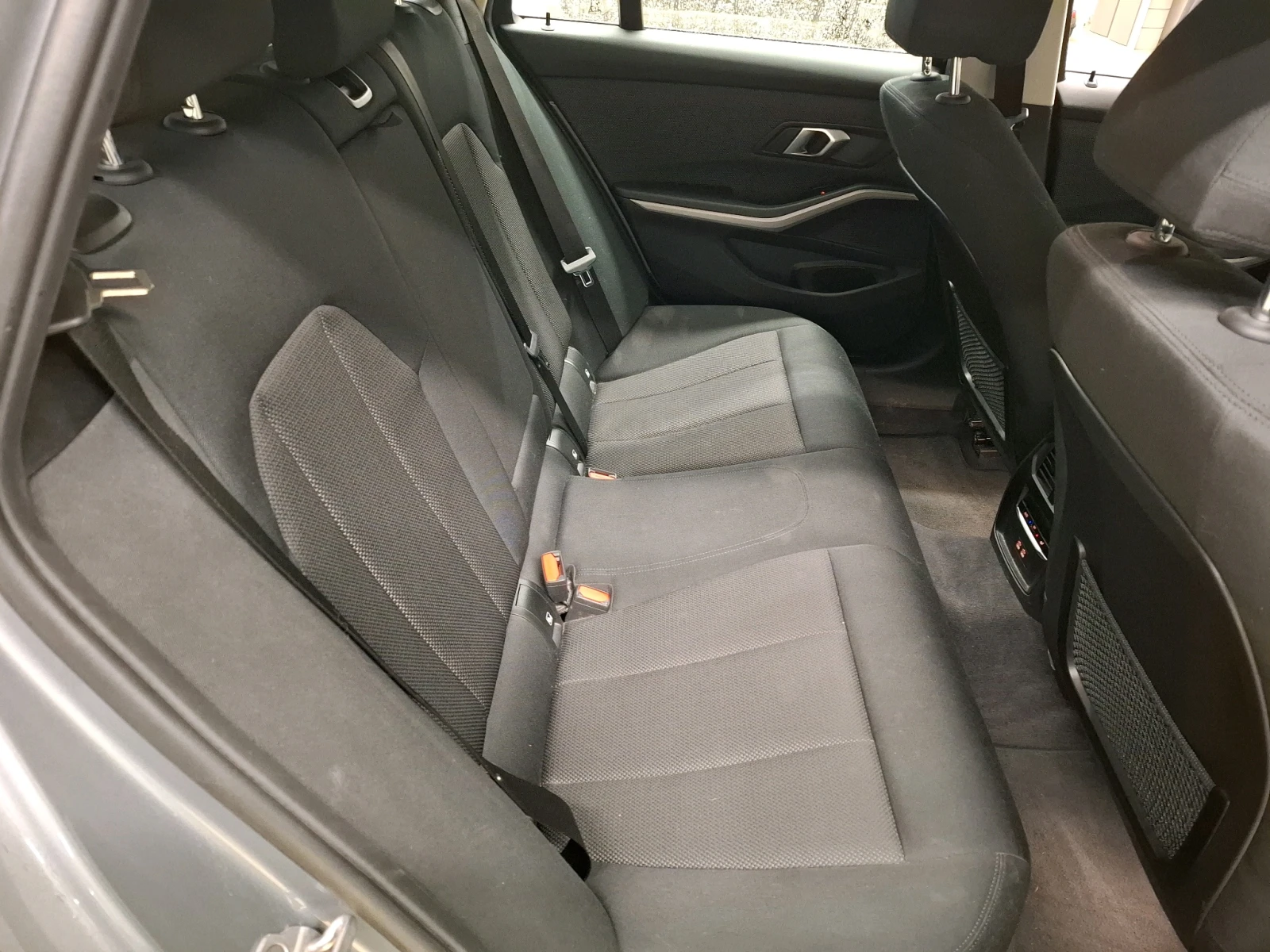 BMW 330 Touring 330d Lounge, снимка 7 - Автомобили и джипове - 54066295