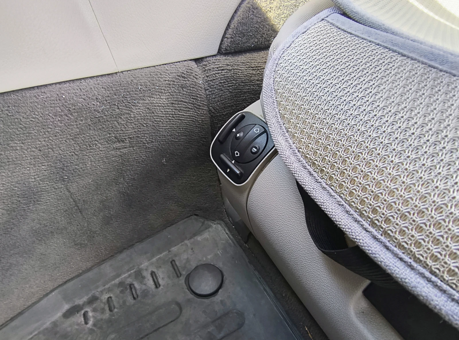 Mercedes-Benz E 280 Facelift , снимка 7 - Автомобили и джипове - 54092945