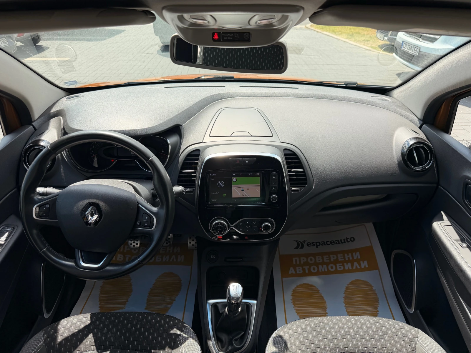 Renault Captur 1.3 ТCe / 150 к.с., снимка 10 - Автомобили и джипове - 54344605