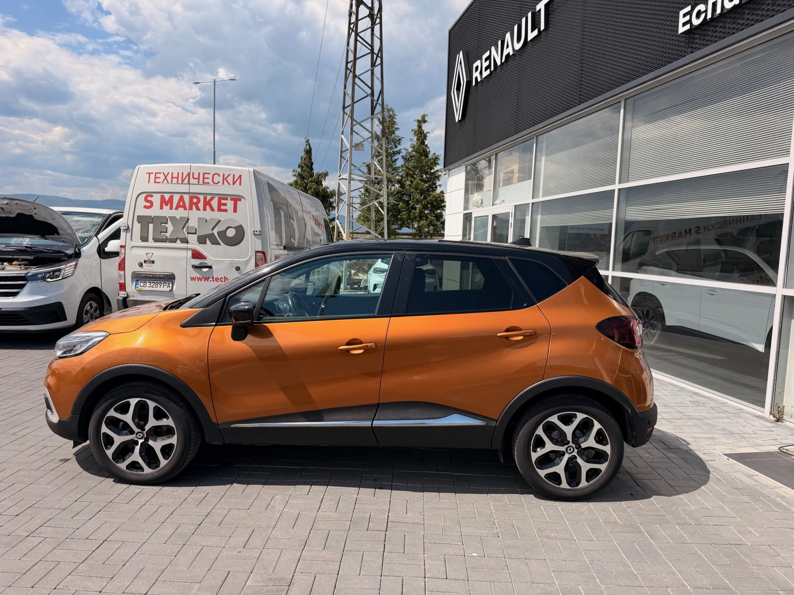 Renault Captur 1.3 ТCe / 150 к.с., снимка 4 - Автомобили и джипове - 54344605