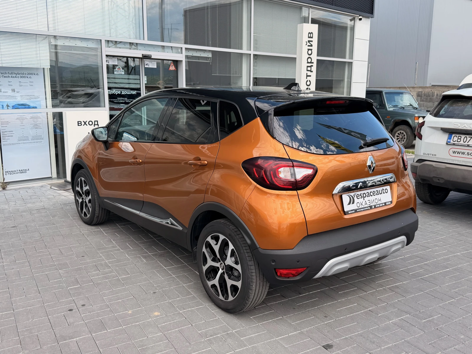 Renault Captur 1.3 ТCe / 150 к.с., снимка 8 - Автомобили и джипове - 54344605
