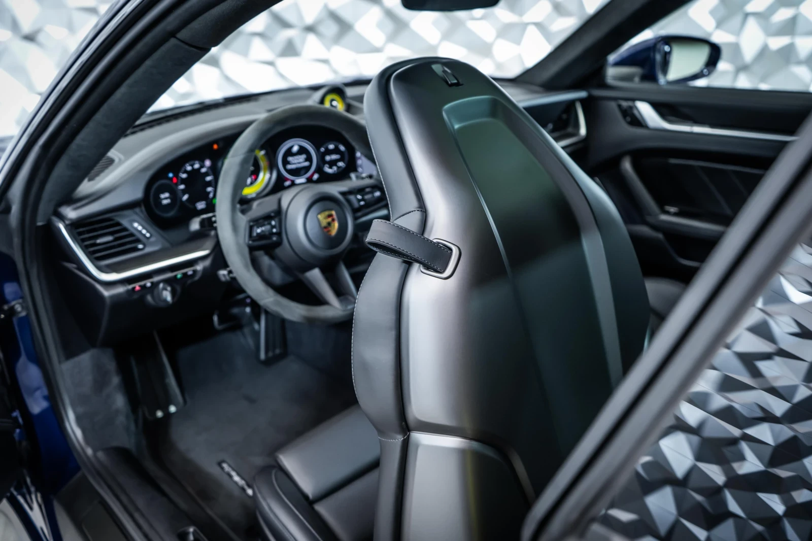 Porsche 911 992 Turbo S* LIFT* Burmester* Pano* Лизинг, снимка 13 - Автомобили и джипове - 54354467