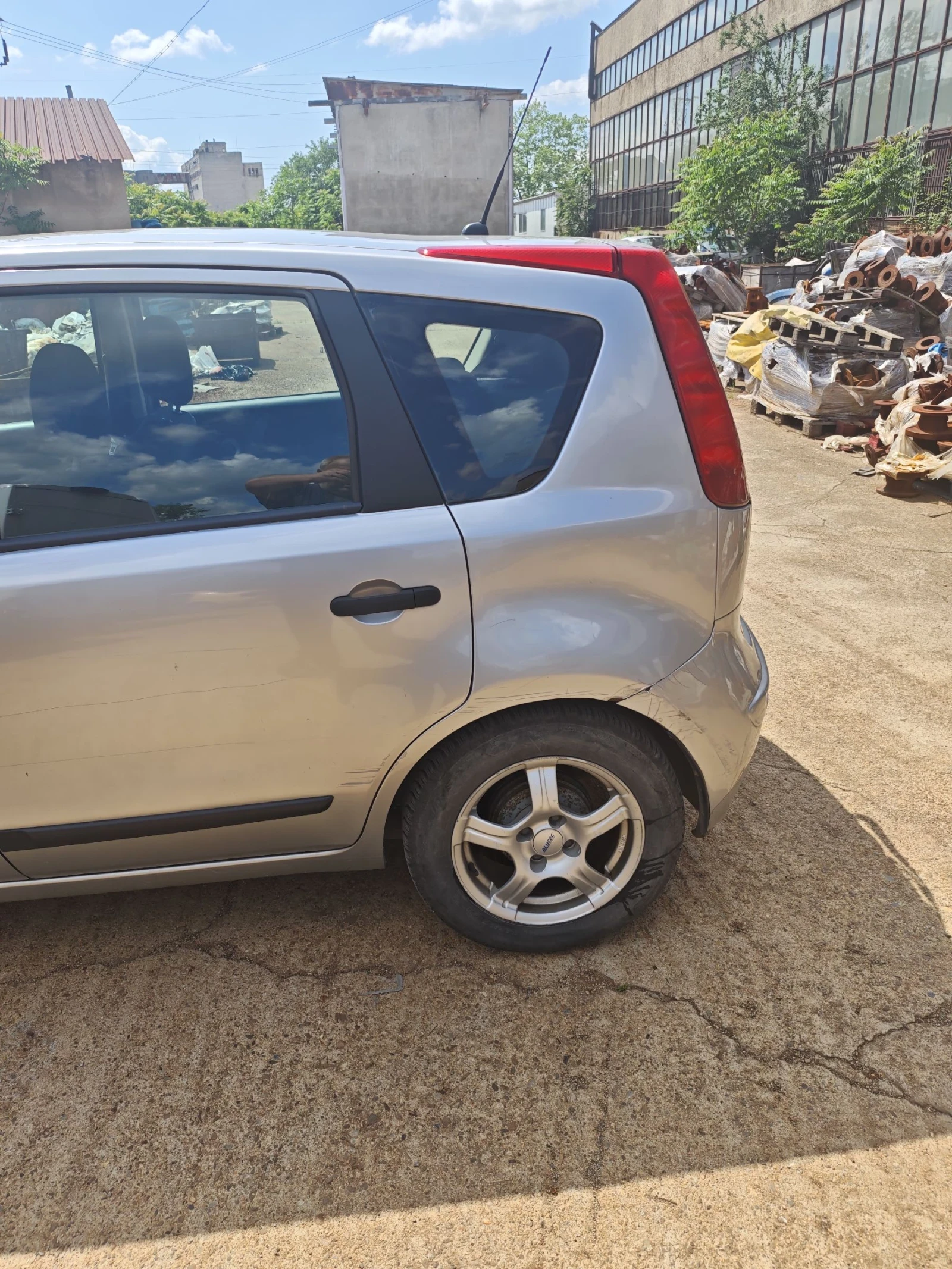 Nissan Note, снимка 10 - Автомобили и джипове - 54819720