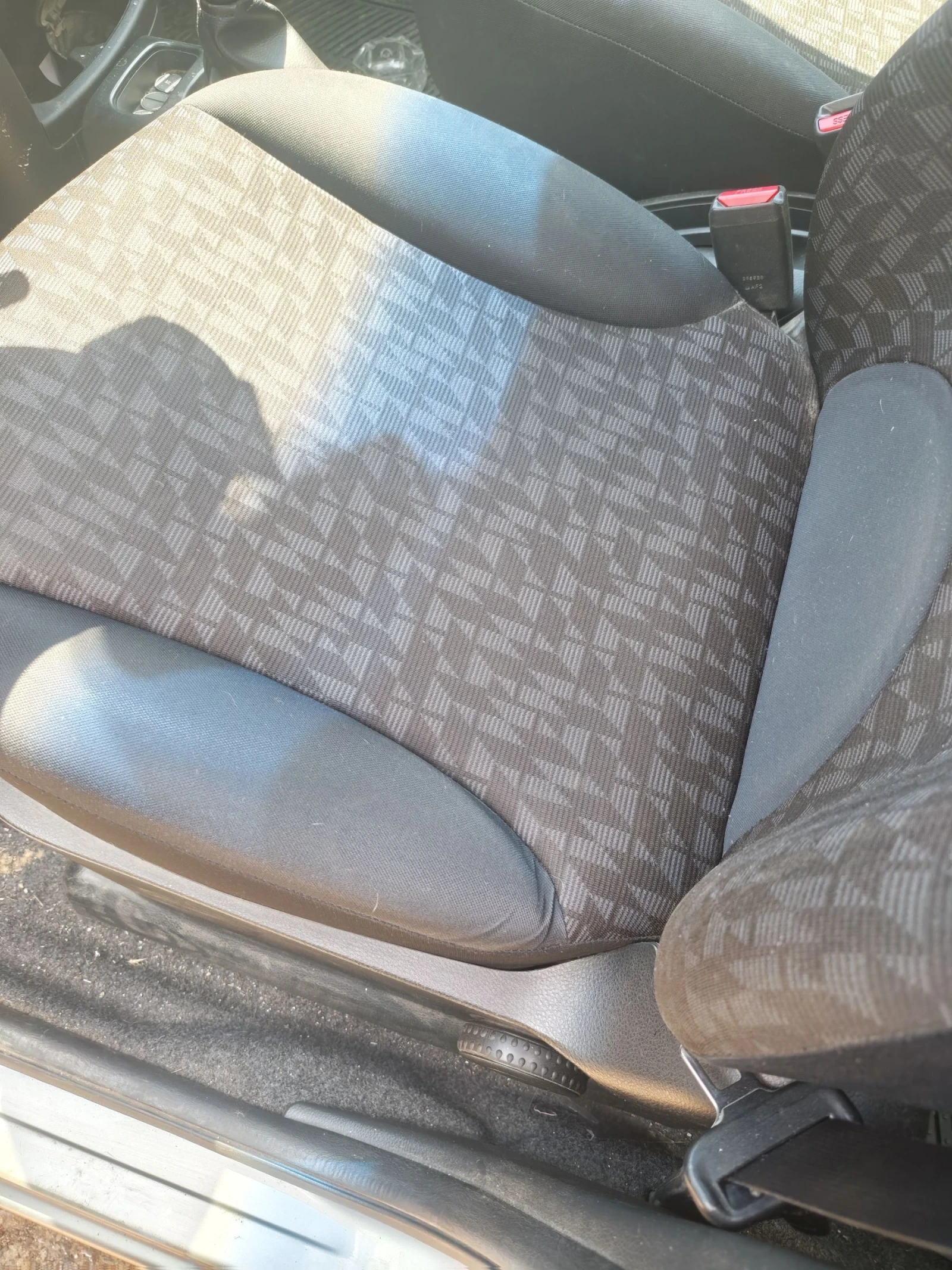 Nissan Note, снимка 8 - Автомобили и джипове - 54819720